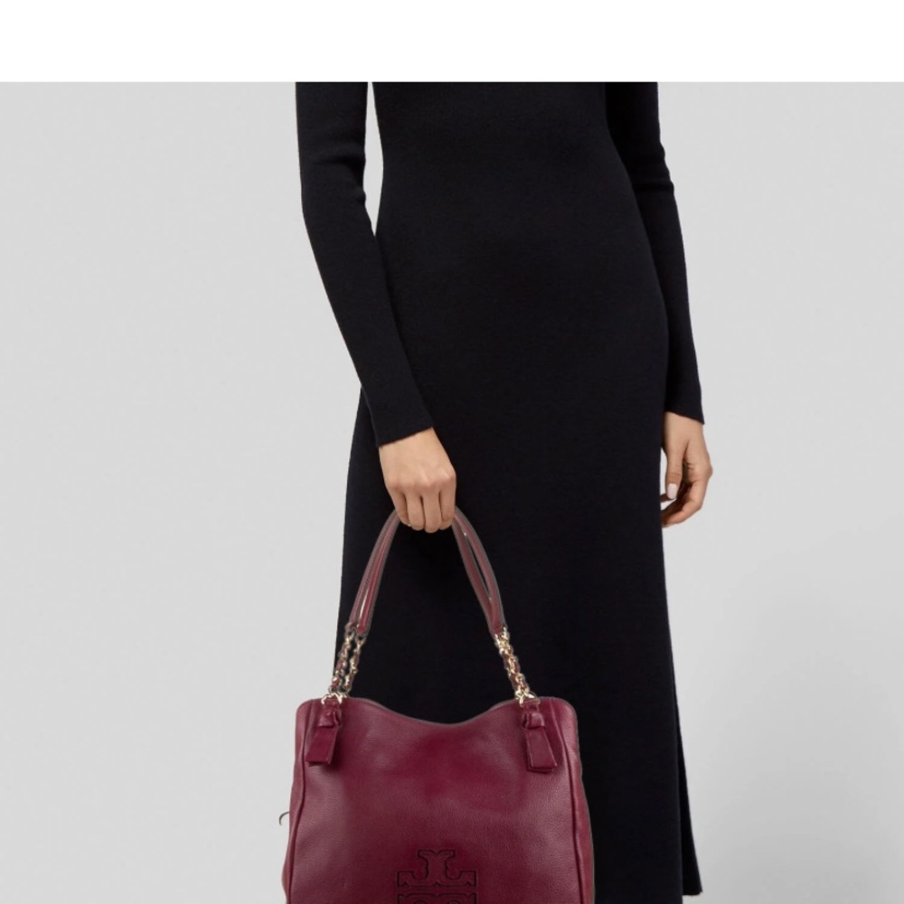 Tory Burch Tote and Wallet, logo in Burgundy. Perfect Condition